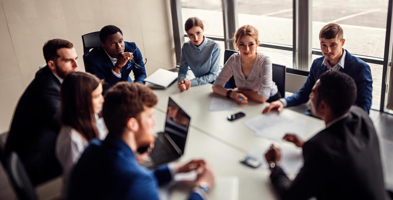 Liderança que inspira: Os 5 CEOs mais bem avaliados de 2025 Categoria: Notícias